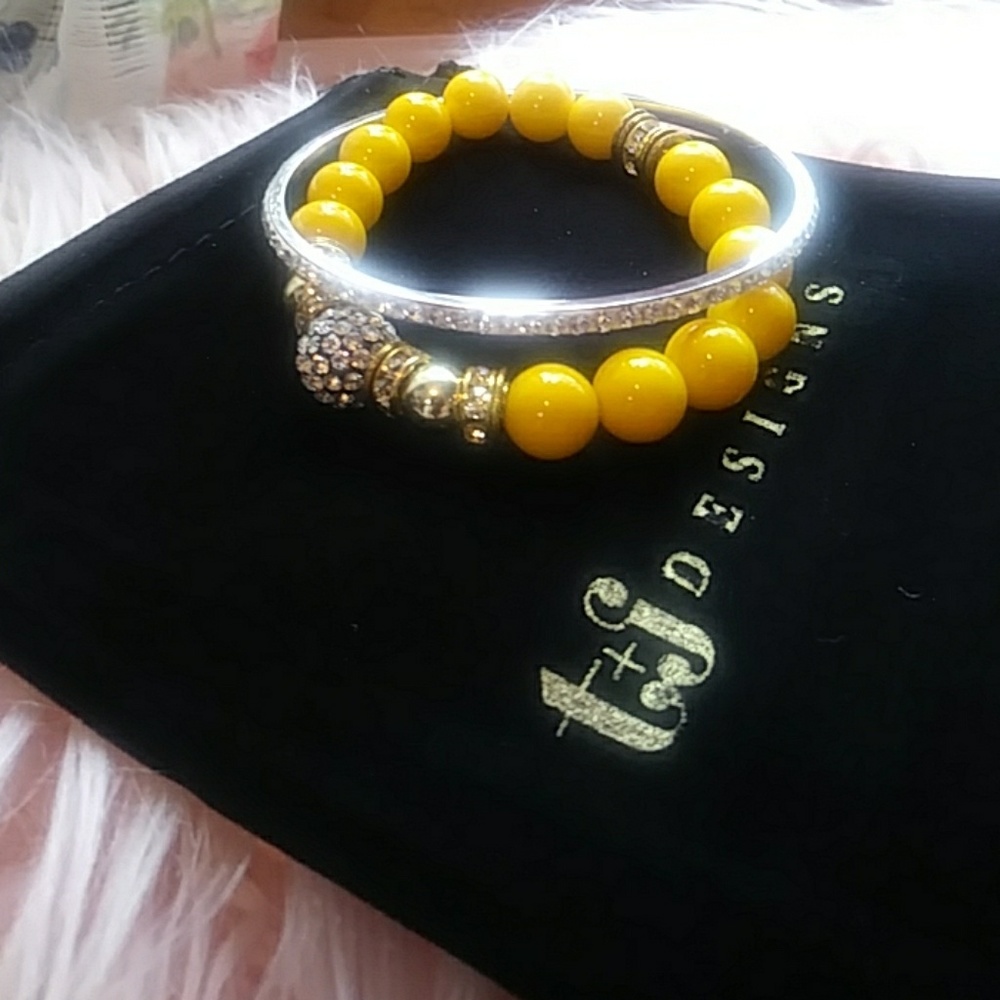 Yellow beaded bracelet - Picture 3 of 3